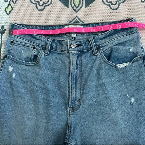 Abercrombie & Fitch Stretch Ripped Curve Love The Mom High Rise Jeans - Picture 2 of 16